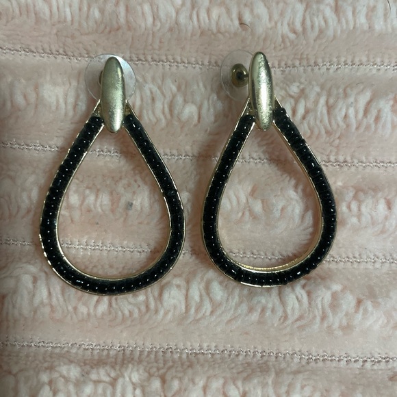 💖💖NWOT Earrings - Picture 1 of 4
